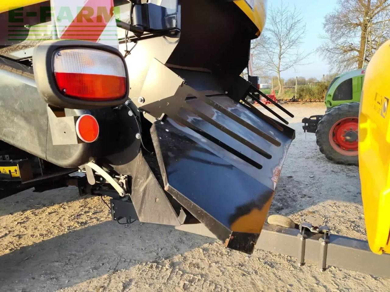 New Holland cx8.80smarttrax - Kombajn za žetvu: slika New Holland cx8.80smarttrax - Kombajn za žetvu New Holland cx8.80smarttrax - Kombajn za žetvu: slika New Holland cx8.80smarttrax - Kombajn za žetvu