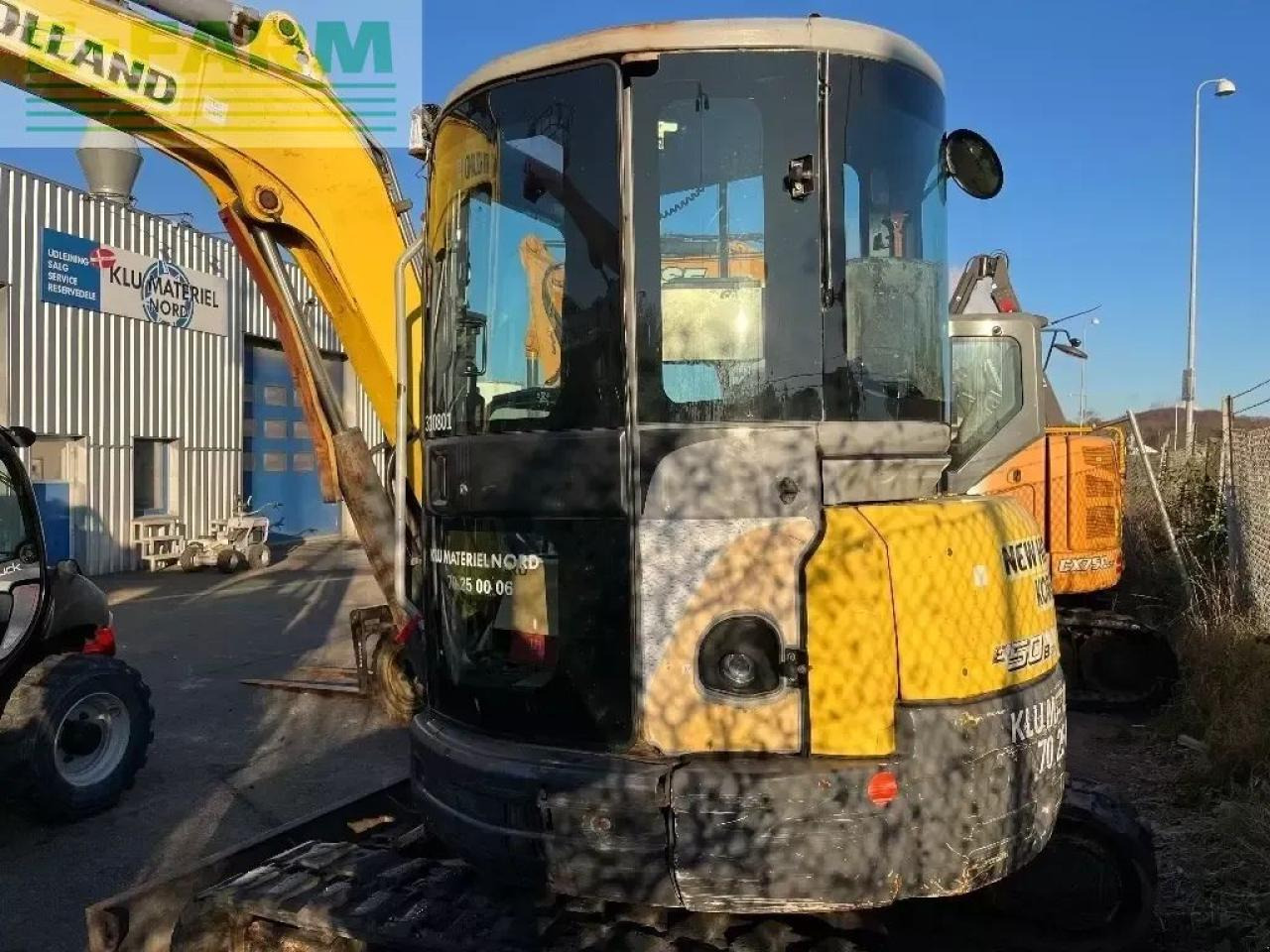 New Holland e 50 b sr - Mini bager: slika New Holland e 50 b sr - Mini bager New Holland e 50 b sr - Mini bager: slika New Holland e 50 b sr - Mini bager