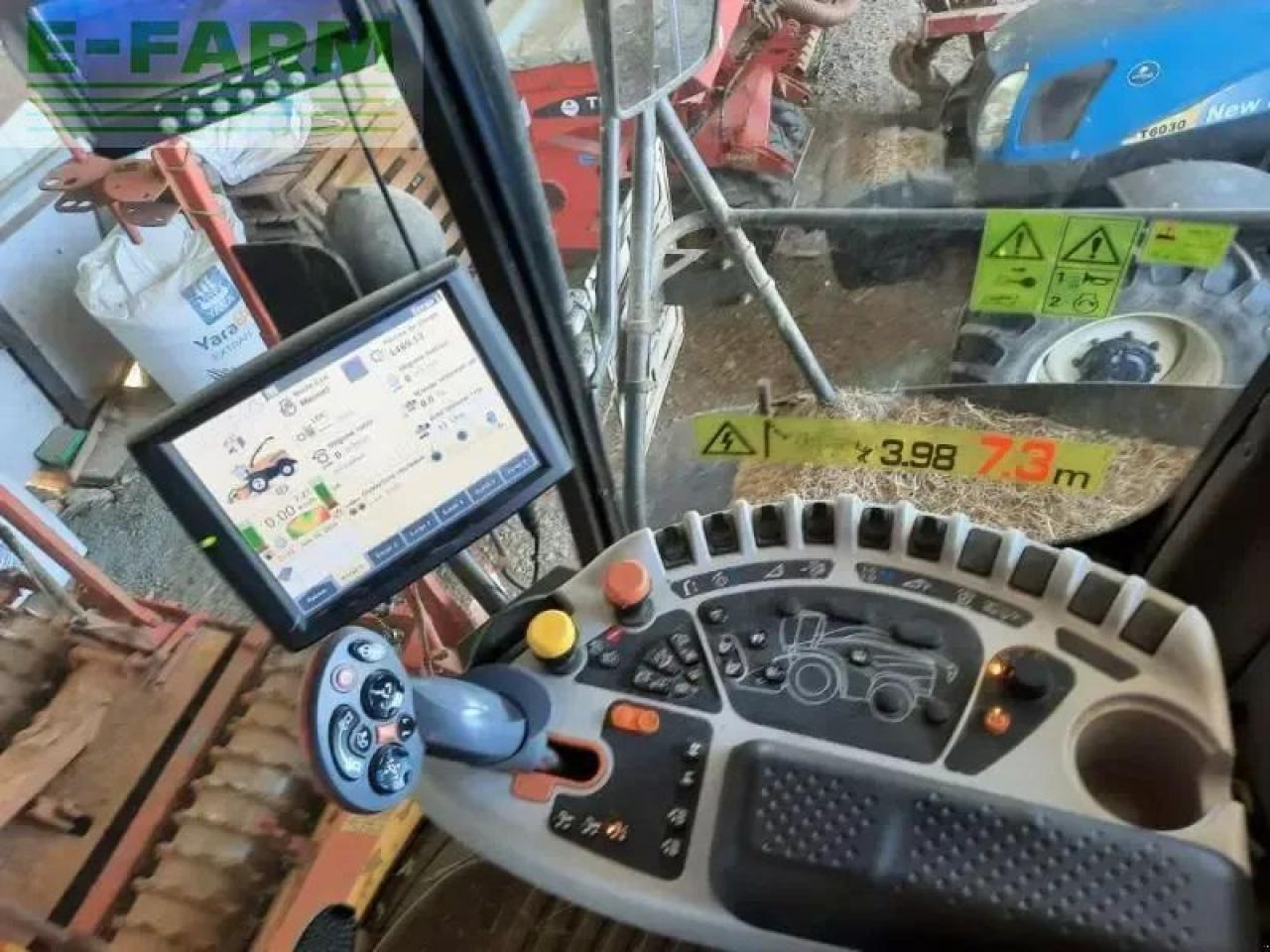 New Holland fr480 - Silažni kombajn: slika New Holland fr480 - Silažni kombajn New Holland fr480 - Silažni kombajn: slika New Holland fr480 - Silažni kombajn