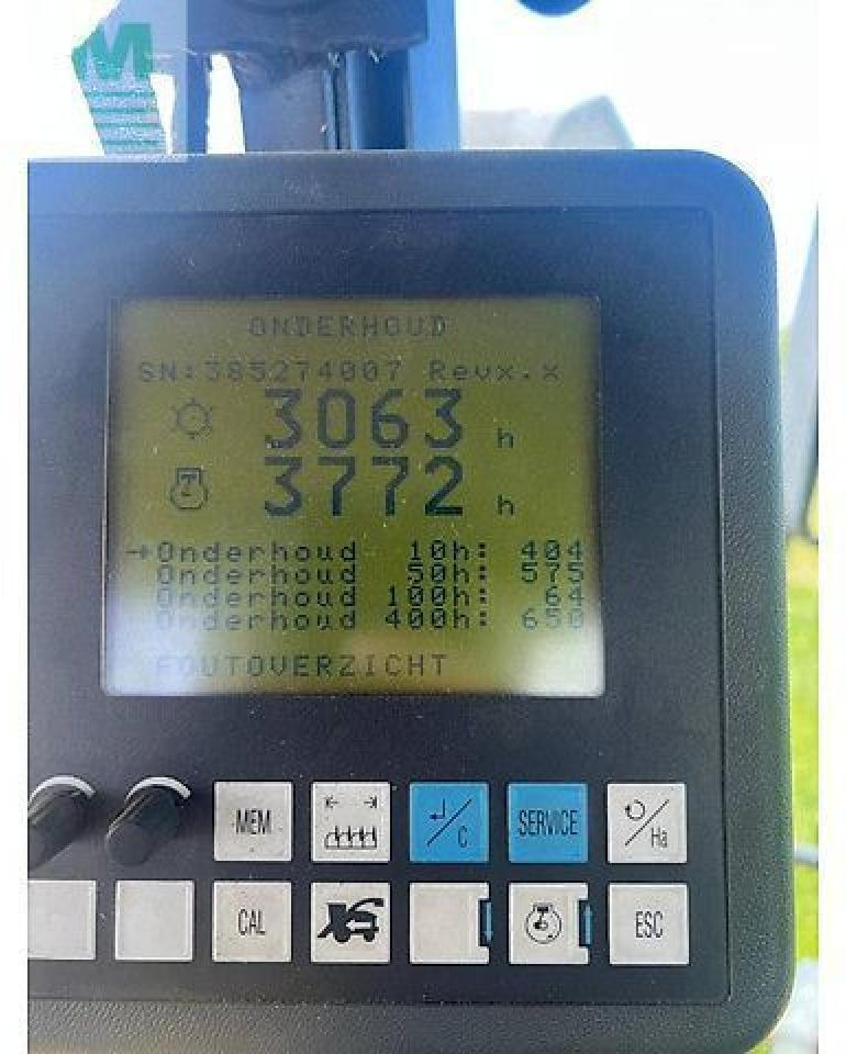 New Holland fx 60 - Silažni kombajn: slika New Holland fx 60 - Silažni kombajn New Holland fx 60 - Silažni kombajn: slika New Holland fx 60 - Silažni kombajn