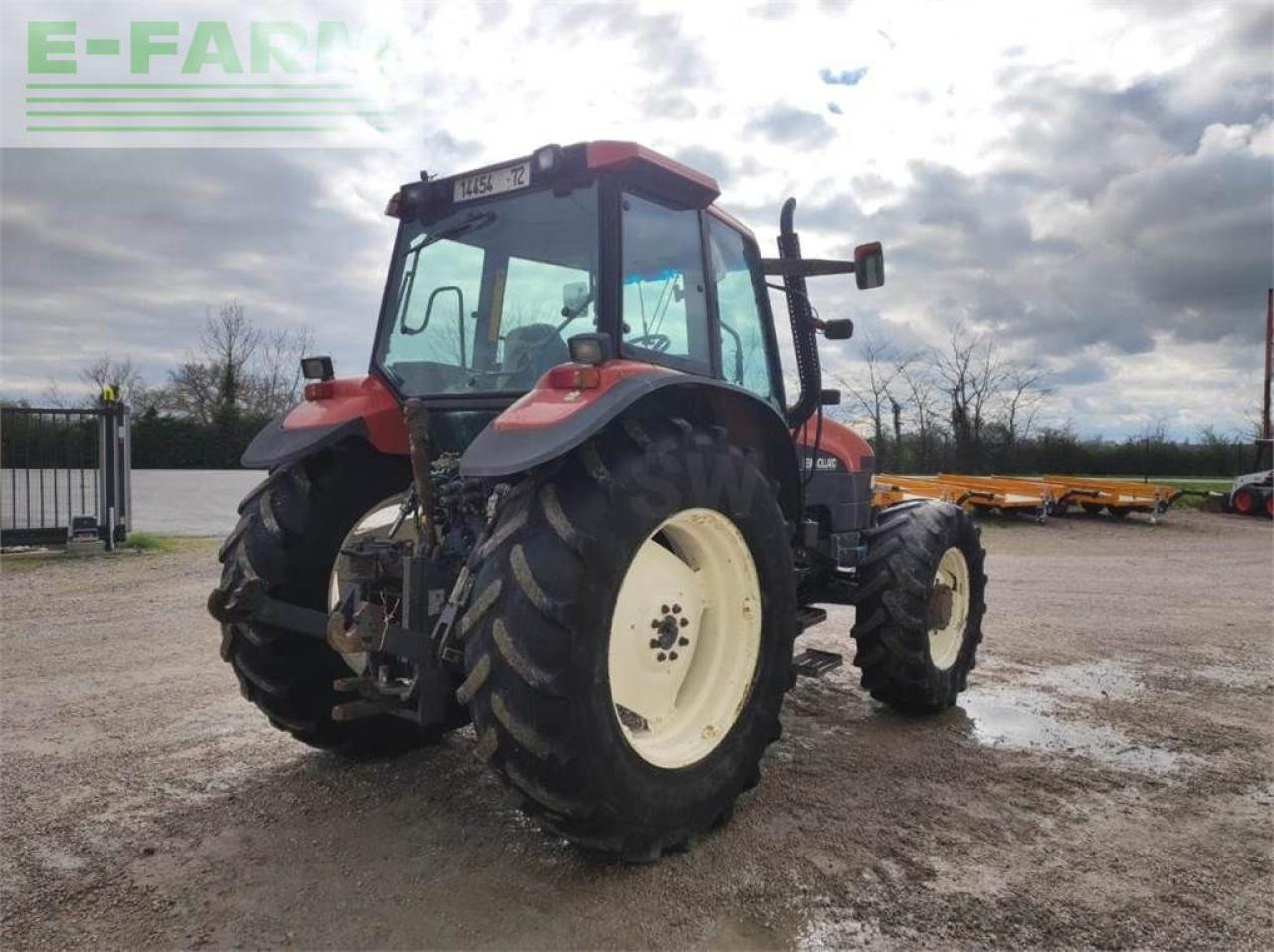 New Holland m100 - Traktor: slika New Holland m100 - Traktor New Holland m100 - Traktor: slika New Holland m100 - Traktor