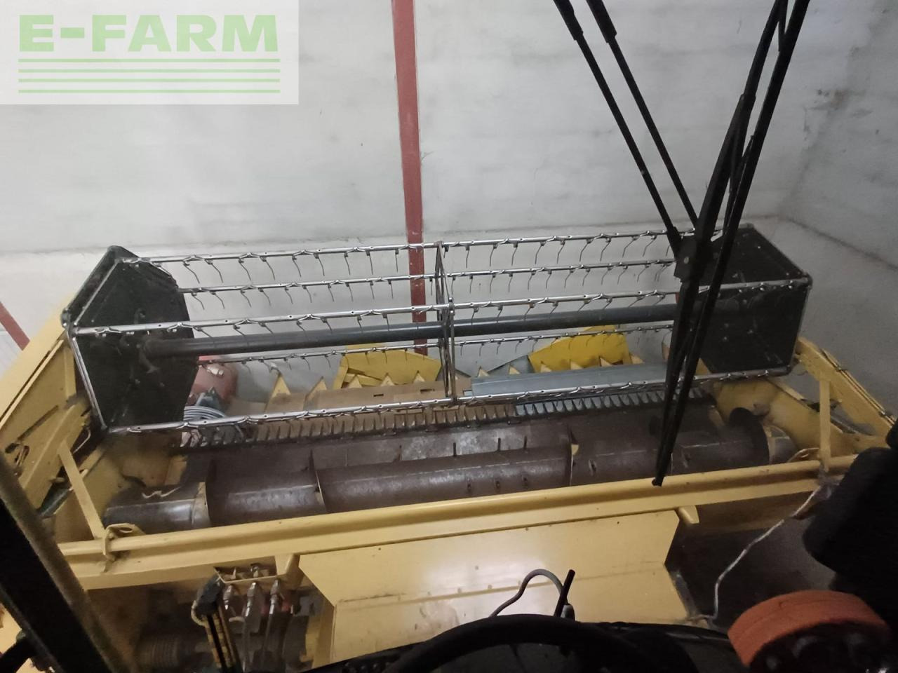 New Holland new holland tc 56 - Kombajn za žetvu: slika New Holland new holland tc 56 - Kombajn za žetvu New Holland new holland tc 56 - Kombajn za žetvu: slika New Holland new holland tc 56 - Kombajn za žetvu