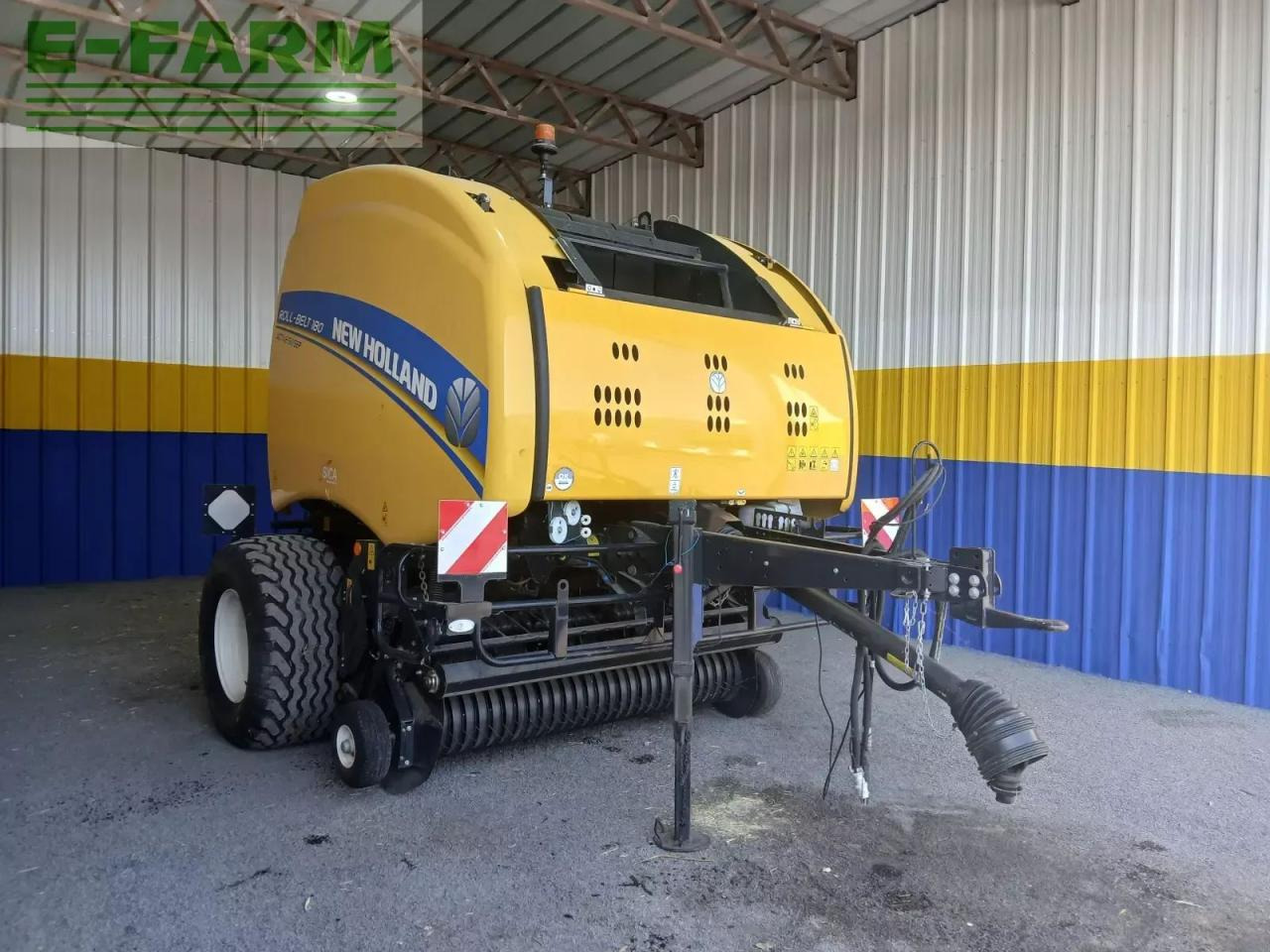 New Holland rb 180 - Kvadratna balirka: slika New Holland rb 180 - Kvadratna balirka New Holland rb 180 - Kvadratna balirka: slika New Holland rb 180 - Kvadratna balirka