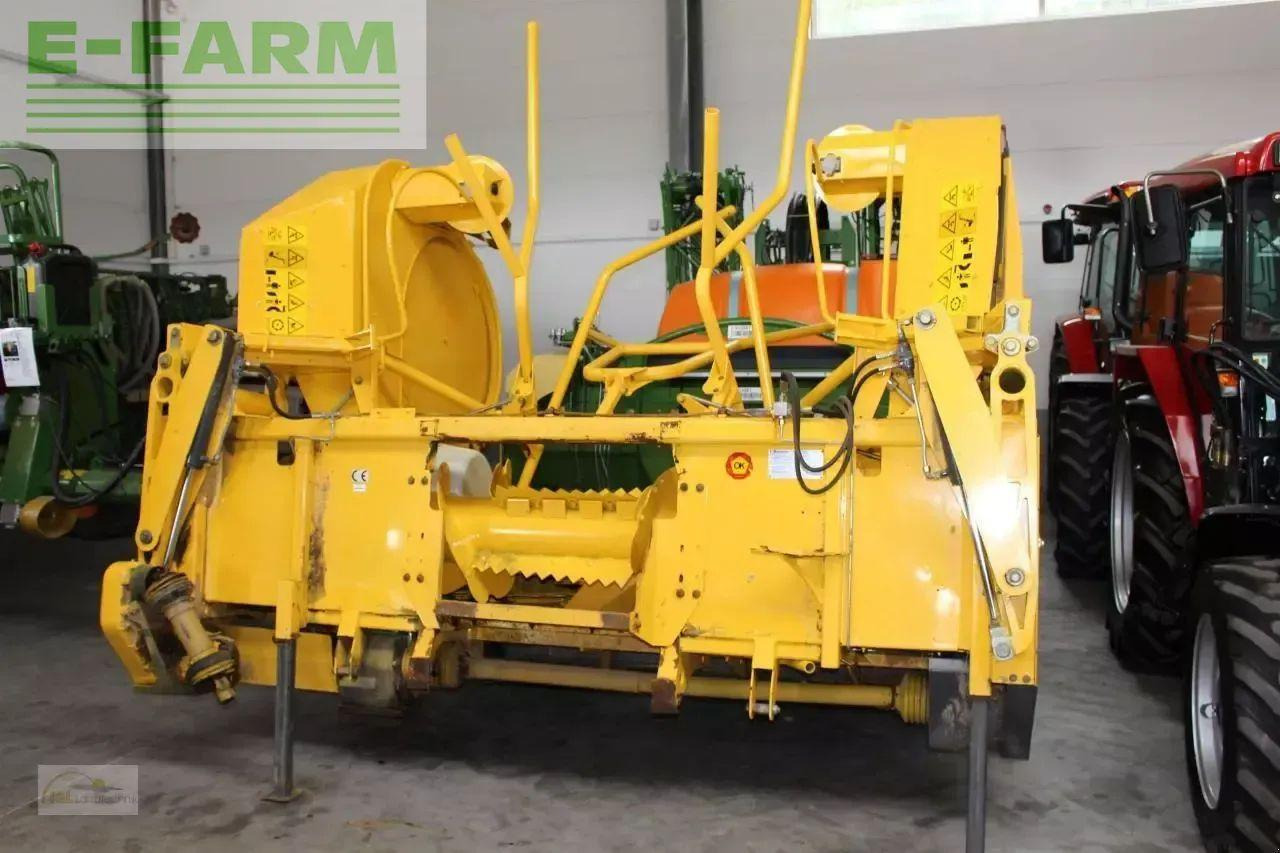 New Holland ri 600 - Priključak za silažni kombajn: slika New Holland ri 600 - Priključak za silažni kombajn New Holland ri 600 - Priključak za silažni kombajn: slika New Holland ri 600 - Priključak za silažni kombajn