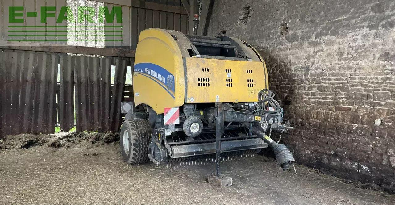 New Holland roll-belt 180 superfeed - Kvadratna balirka: slika New Holland roll-belt 180 superfeed - Kvadratna balirka New Holland roll-belt 180 superfeed - Kvadratna balirka: slika New Holland roll-belt 180 superfeed - Kvadratna balirka