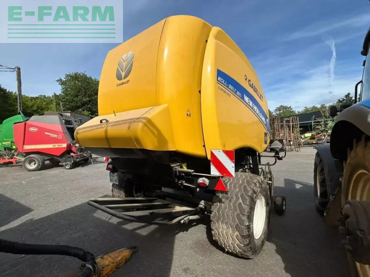 New Holland roll-belt180 - Kvadratna balirka: slika New Holland roll-belt180 - Kvadratna balirka New Holland roll-belt180 - Kvadratna balirka: slika New Holland roll-belt180 - Kvadratna balirka