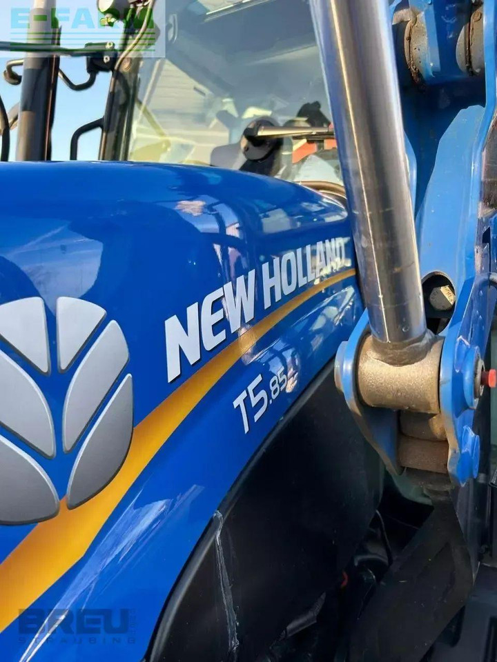New Holland t 5.85 - Traktor: slika New Holland t 5.85 - Traktor New Holland t 5.85 - Traktor: slika New Holland t 5.85 - Traktor
