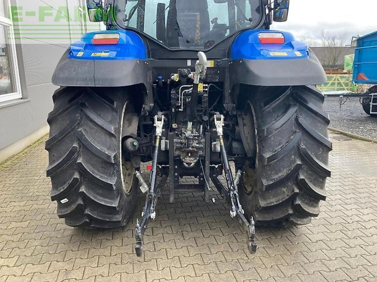 New Holland t 6.145 ec - Traktor: slika New Holland t 6.145 ec - Traktor New Holland t 6.145 ec - Traktor: slika New Holland t 6.145 ec - Traktor