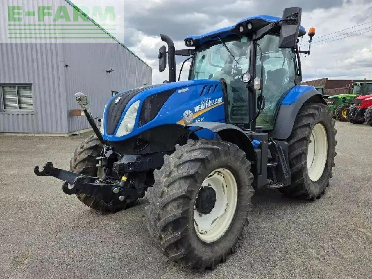 New Holland t.6 155 dc - Traktor: slika New Holland t.6 155 dc - Traktor New Holland t.6 155 dc - Traktor: slika New Holland t.6 155 dc - Traktor