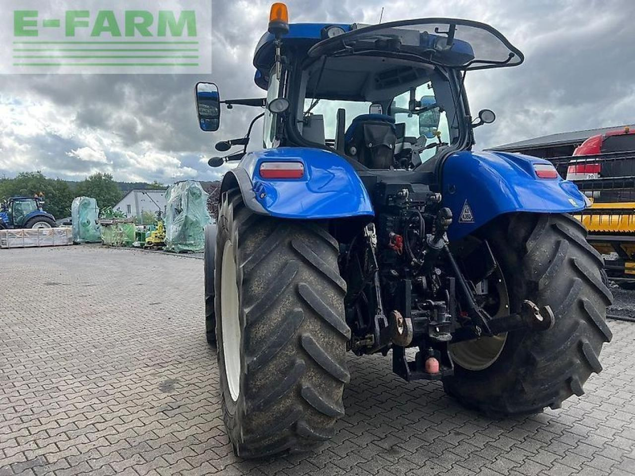 New Holland t 7.200 ac - Traktor: slika New Holland t 7.200 ac - Traktor New Holland t 7.200 ac - Traktor: slika New Holland t 7.200 ac - Traktor