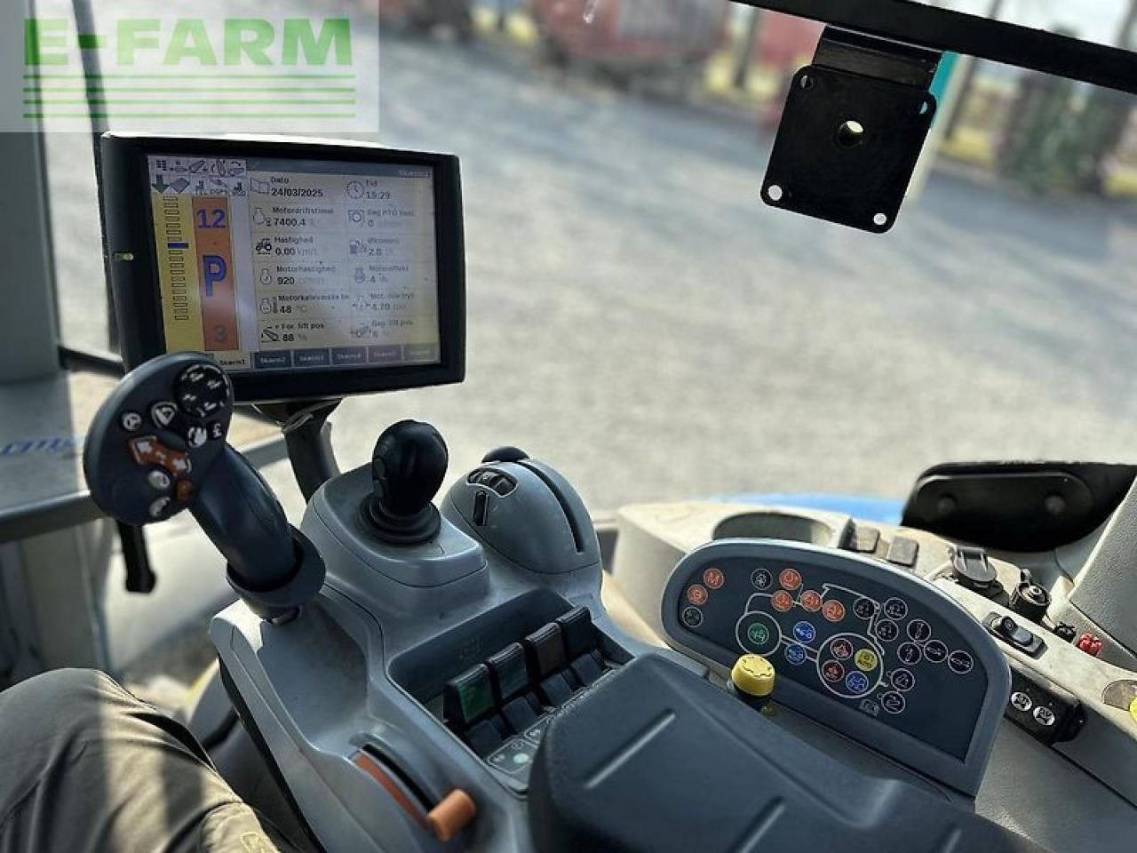 New Holland t 7.230 - Traktor: slika New Holland t 7.230 - Traktor New Holland t 7.230 - Traktor: slika New Holland t 7.230 - Traktor
