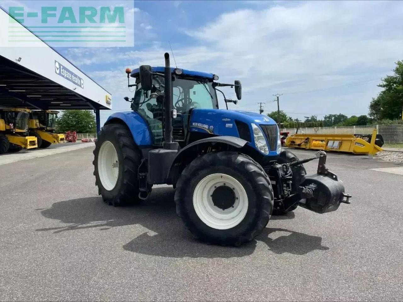 New Holland t 7.235 - Traktor: slika New Holland t 7.235 - Traktor New Holland t 7.235 - Traktor: slika New Holland t 7.235 - Traktor
