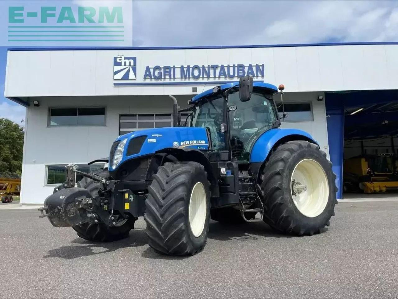 New Holland t 7.235 - Traktor: slika New Holland t 7.235 - Traktor New Holland t 7.235 - Traktor: slika New Holland t 7.235 - Traktor