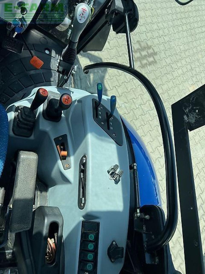New Holland t4.75s S - Traktor: slika New Holland t4.75s S - Traktor New Holland t4.75s S - Traktor: slika New Holland t4.75s S - Traktor
