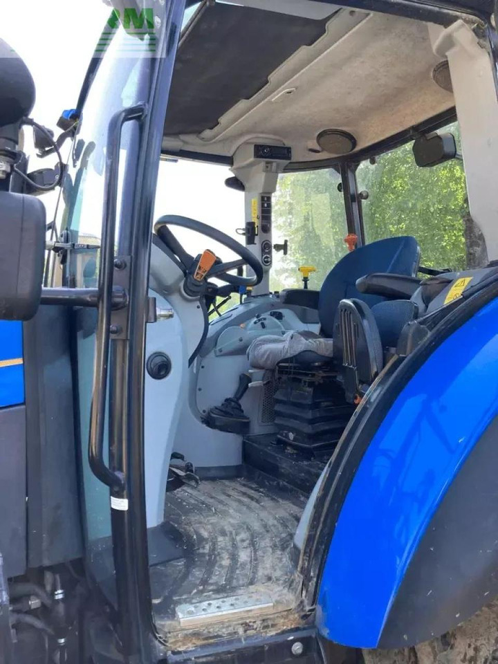 New Holland t5.115 dual command - Traktor: slika New Holland t5.115 dual command - Traktor New Holland t5.115 dual command - Traktor: slika New Holland t5.115 dual command - Traktor