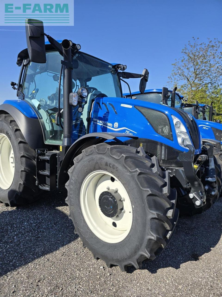New Holland t5.140 dynamic command (stage v) - Traktor: slika New Holland t5.140 dynamic command (stage v) - Traktor New Holland t5.140 dynamic command (stage v) - Traktor: slika New Holland t5.140 dynamic command (stage v) - Traktor