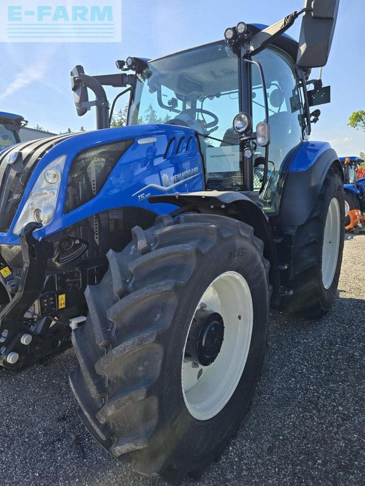 New Holland t5.140 dynamic command (stage v) - Traktor: slika New Holland t5.140 dynamic command (stage v) - Traktor New Holland t5.140 dynamic command (stage v) - Traktor: slika New Holland t5.140 dynamic command (stage v) - Traktor