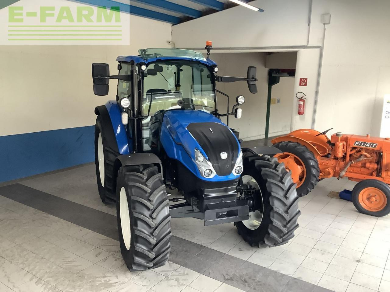 New Holland t5.90 dual command - Traktor: slika New Holland t5.90 dual command - Traktor New Holland t5.90 dual command - Traktor: slika New Holland t5.90 dual command - Traktor
