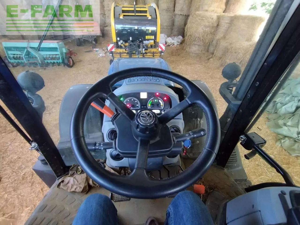 New Holland t6 145 ec - Traktor: slika New Holland t6 145 ec - Traktor New Holland t6 145 ec - Traktor: slika New Holland t6 145 ec - Traktor