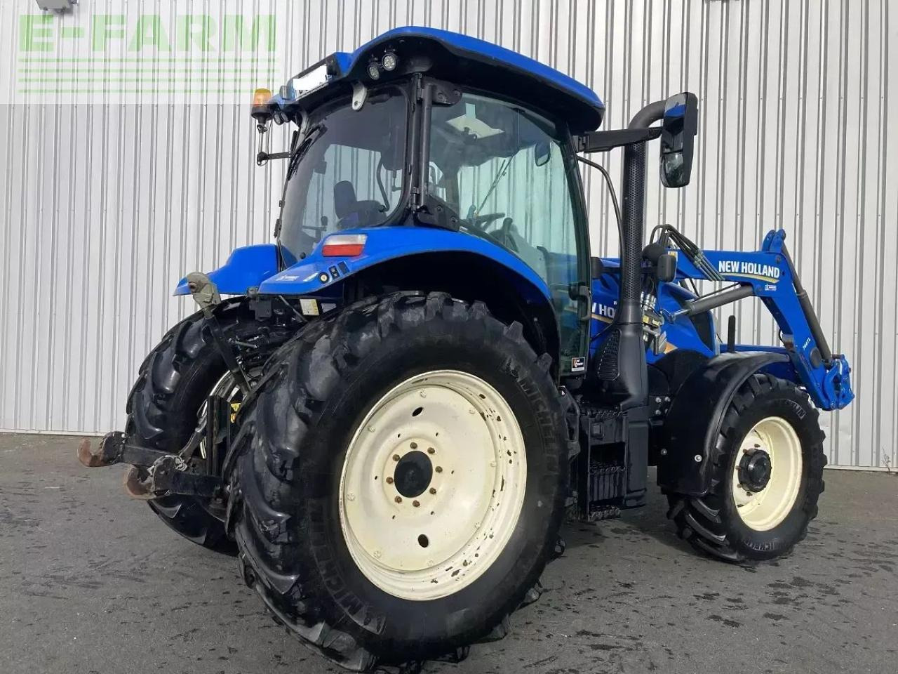 New Holland t6.145 electrocommand t4b - Traktor: slika New Holland t6.145 electrocommand t4b - Traktor New Holland t6.145 electrocommand t4b - Traktor: slika New Holland t6.145 electrocommand t4b - Traktor