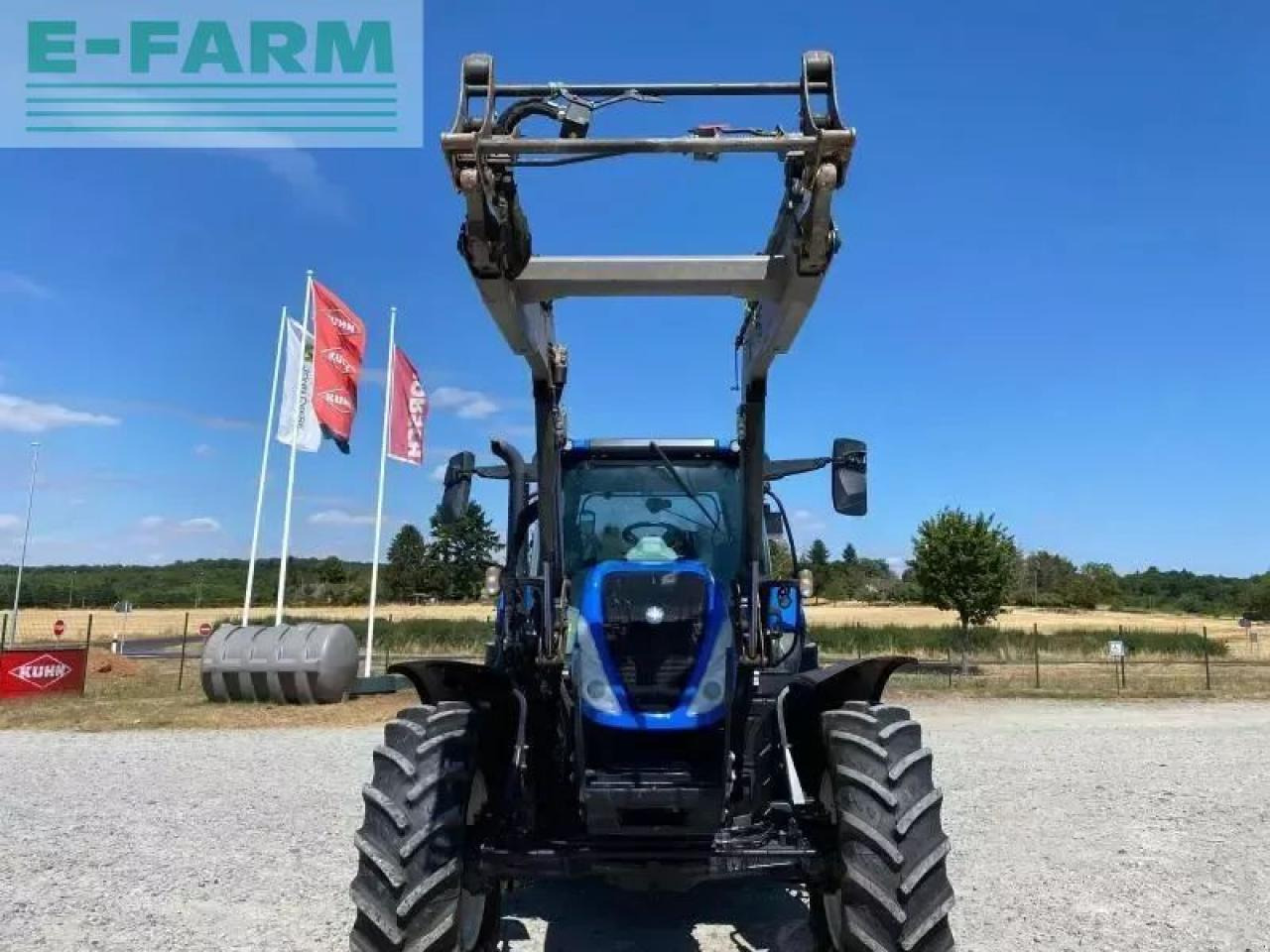 New Holland t6.155 - Traktor: slika New Holland t6.155 - Traktor New Holland t6.155 - Traktor: slika New Holland t6.155 - Traktor
