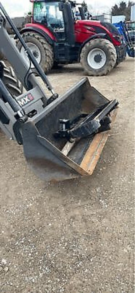 New Holland t6.160 dc - Traktor: slika New Holland t6.160 dc - Traktor New Holland t6.160 dc - Traktor: slika New Holland t6.160 dc - Traktor