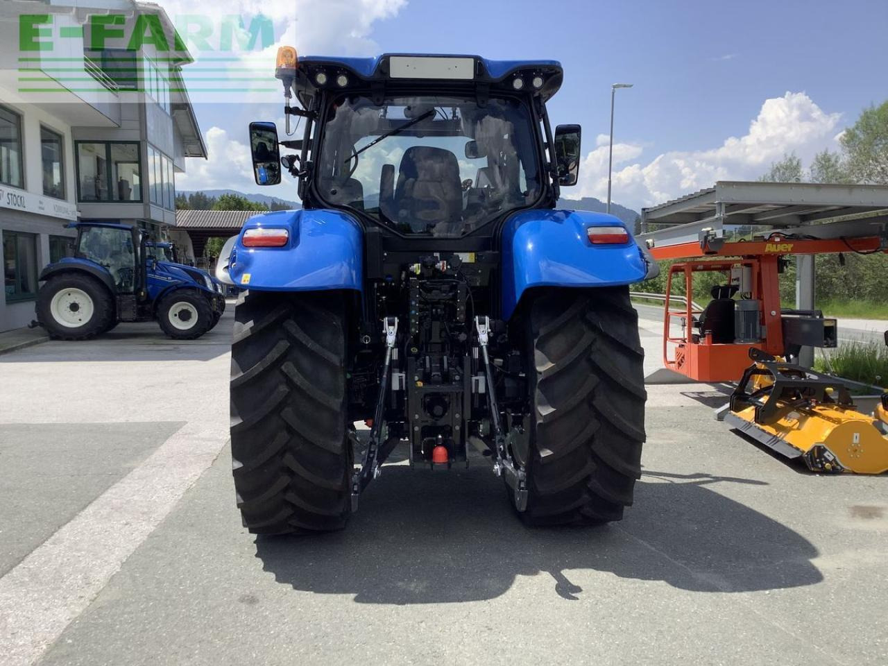 New Holland t6.165 auto command sidewinder ii (stage v) - Traktor: slika New Holland t6.165 auto command sidewinder ii (stage v) - Traktor New Holland t6.165 auto command sidewinder ii (stage v) - Traktor: slika New Holland t6.165 auto command sidewinder ii (stage v) - Traktor