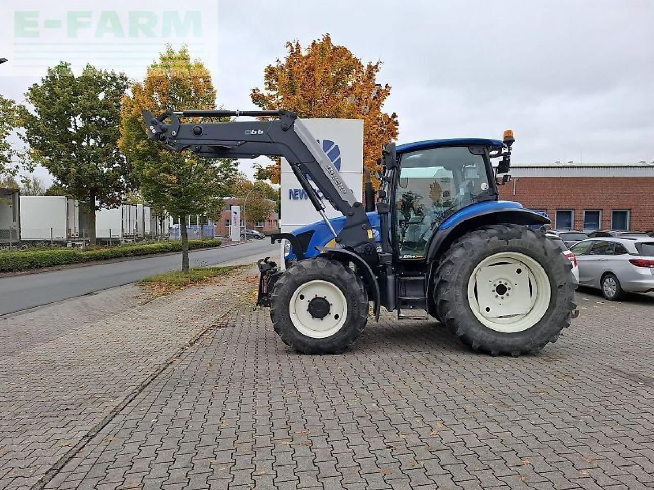 New Holland t6020 elite - Traktor: slika New Holland t6020 elite - Traktor New Holland t6020 elite - Traktor: slika New Holland t6020 elite - Traktor
