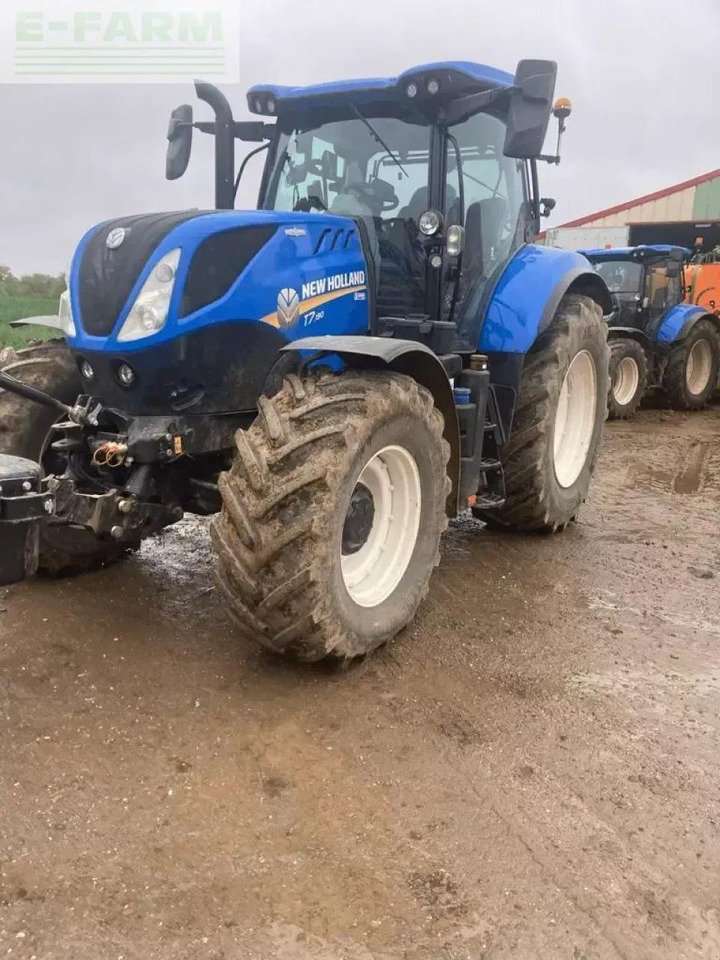 New Holland t7.190 ac s5 - Traktor: slika New Holland t7.190 ac s5 - Traktor New Holland t7.190 ac s5 - Traktor: slika New Holland t7.190 ac s5 - Traktor