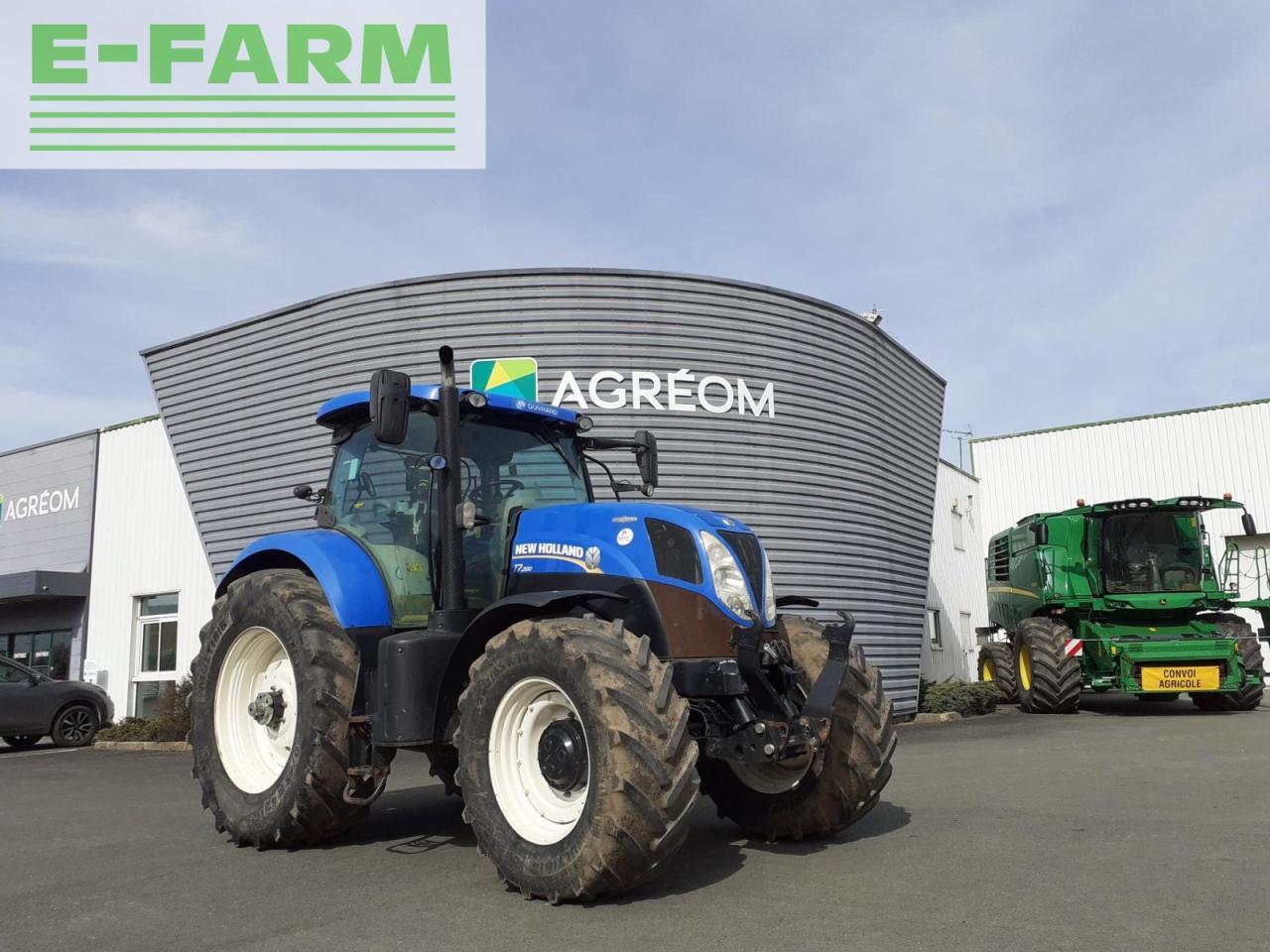 New Holland t7 200 - Traktor: slika New Holland t7 200 - Traktor New Holland t7 200 - Traktor: slika New Holland t7 200 - Traktor