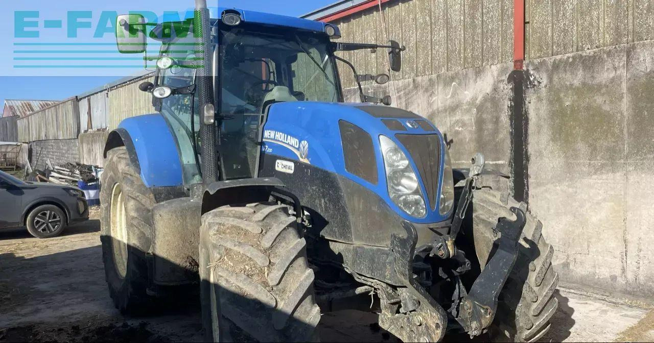 New Holland t7,200 - Traktor: slika New Holland t7,200 - Traktor New Holland t7,200 - Traktor: slika New Holland t7,200 - Traktor