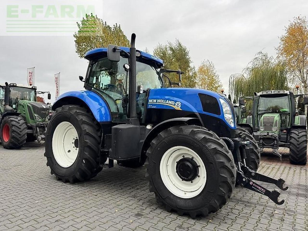 New Holland t7.200 rangecommand - Traktor: slika New Holland t7.200 rangecommand - Traktor New Holland t7.200 rangecommand - Traktor: slika New Holland t7.200 rangecommand - Traktor