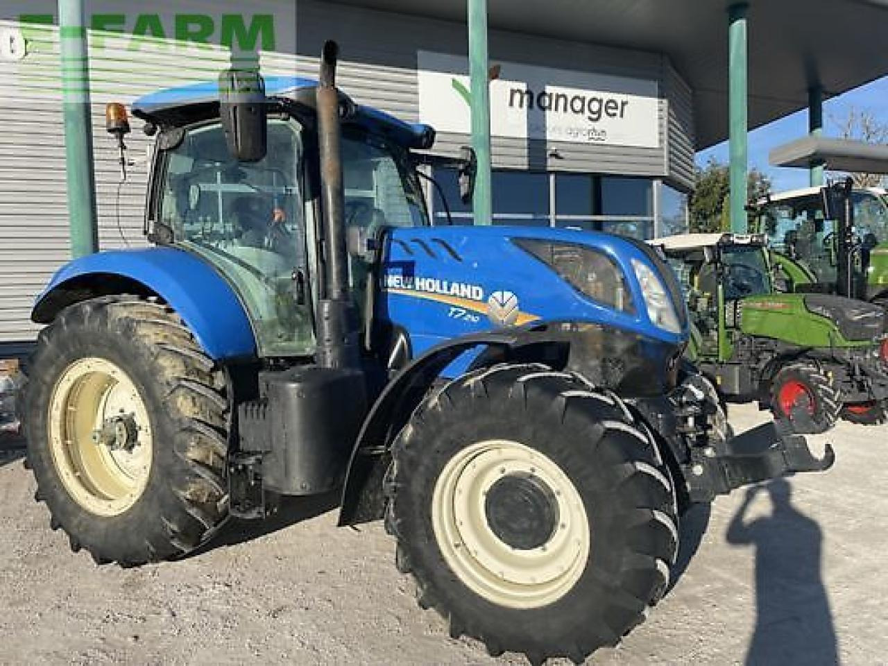 New Holland t7.210 - Traktor: slika New Holland t7.210 - Traktor New Holland t7.210 - Traktor: slika New Holland t7.210 - Traktor