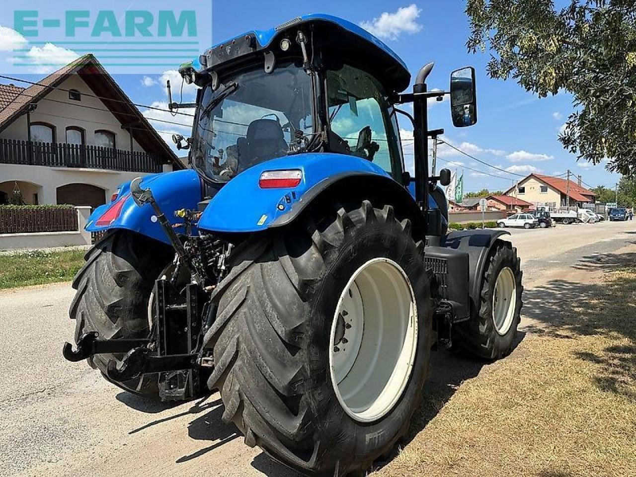 New Holland t7.210 - Traktor: slika New Holland t7.210 - Traktor New Holland t7.210 - Traktor: slika New Holland t7.210 - Traktor