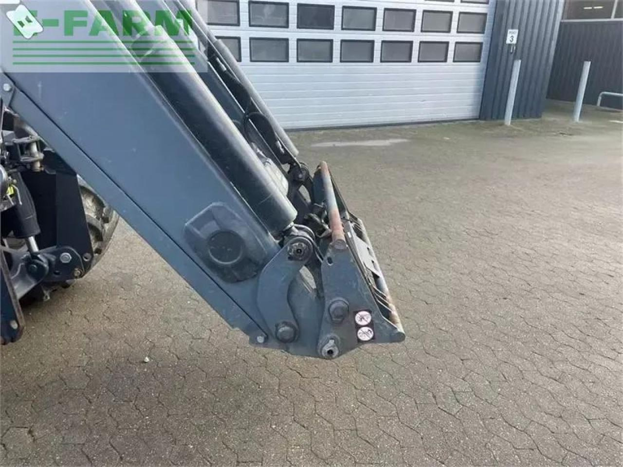 New Holland t7.220 med alø frontlæsser - Traktor: slika New Holland t7.220 med alø frontlæsser - Traktor New Holland t7.220 med alø frontlæsser - Traktor: slika New Holland t7.220 med alø frontlæsser - Traktor