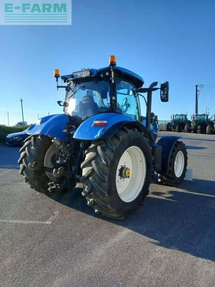 New Holland t7.225 - Traktor: slika New Holland t7.225 - Traktor New Holland t7.225 - Traktor: slika New Holland t7.225 - Traktor