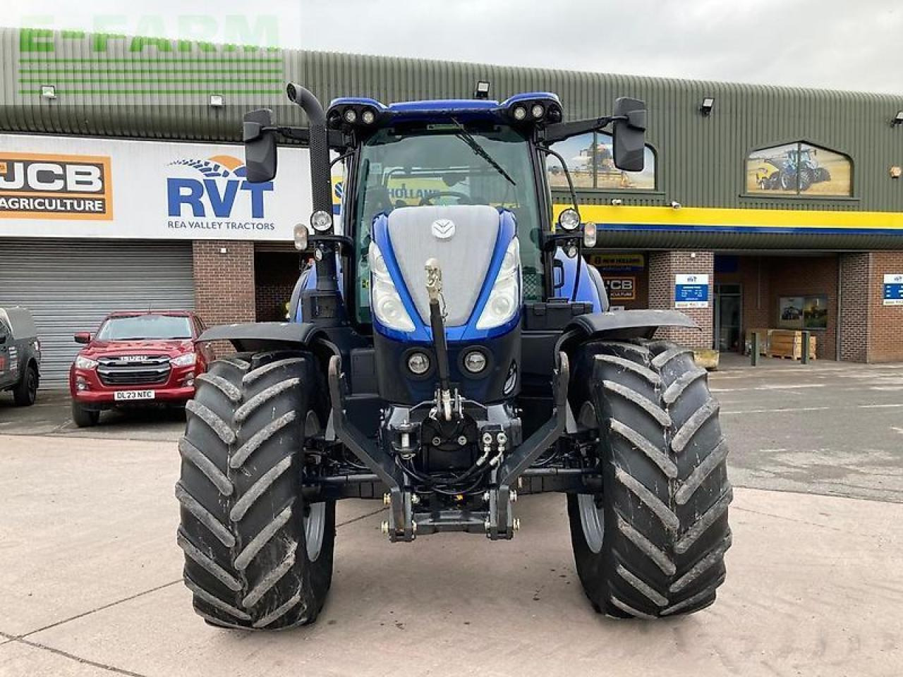 New Holland t7.225 - Traktor: slika New Holland t7.225 - Traktor New Holland t7.225 - Traktor: slika New Holland t7.225 - Traktor