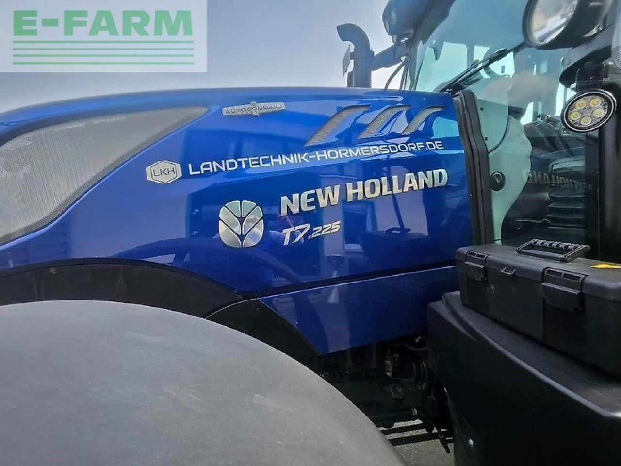 New Holland t7.225 ac - Traktor: slika New Holland t7.225 ac - Traktor New Holland t7.225 ac - Traktor: slika New Holland t7.225 ac - Traktor