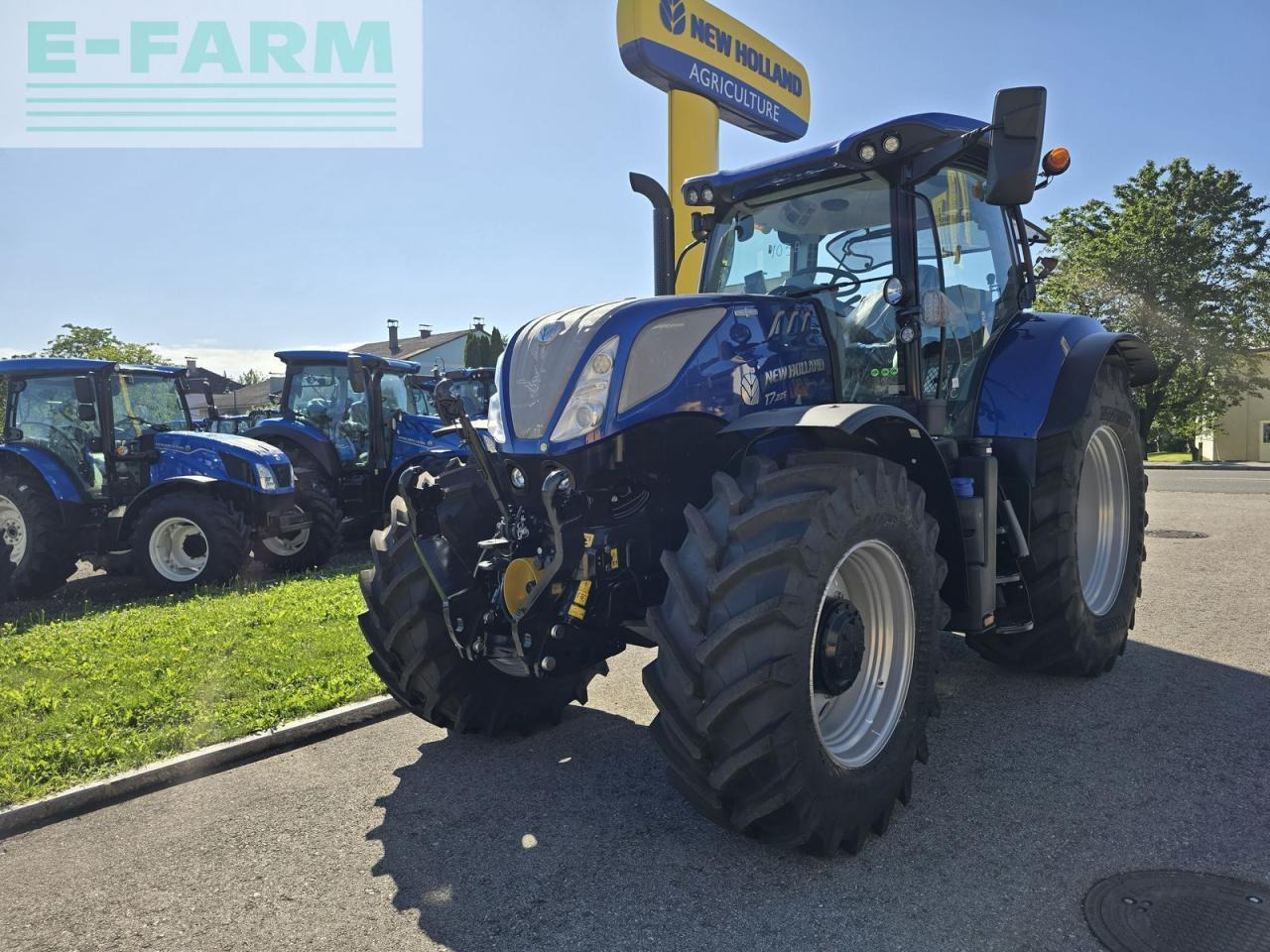 New Holland t7.225 auto command sidewinder ii (stage v) - Traktor: slika New Holland t7.225 auto command sidewinder ii (stage v) - Traktor New Holland t7.225 auto command sidewinder ii (stage v) - Traktor: slika New Holland t7.225 auto command sidewinder ii (stage v) - Traktor