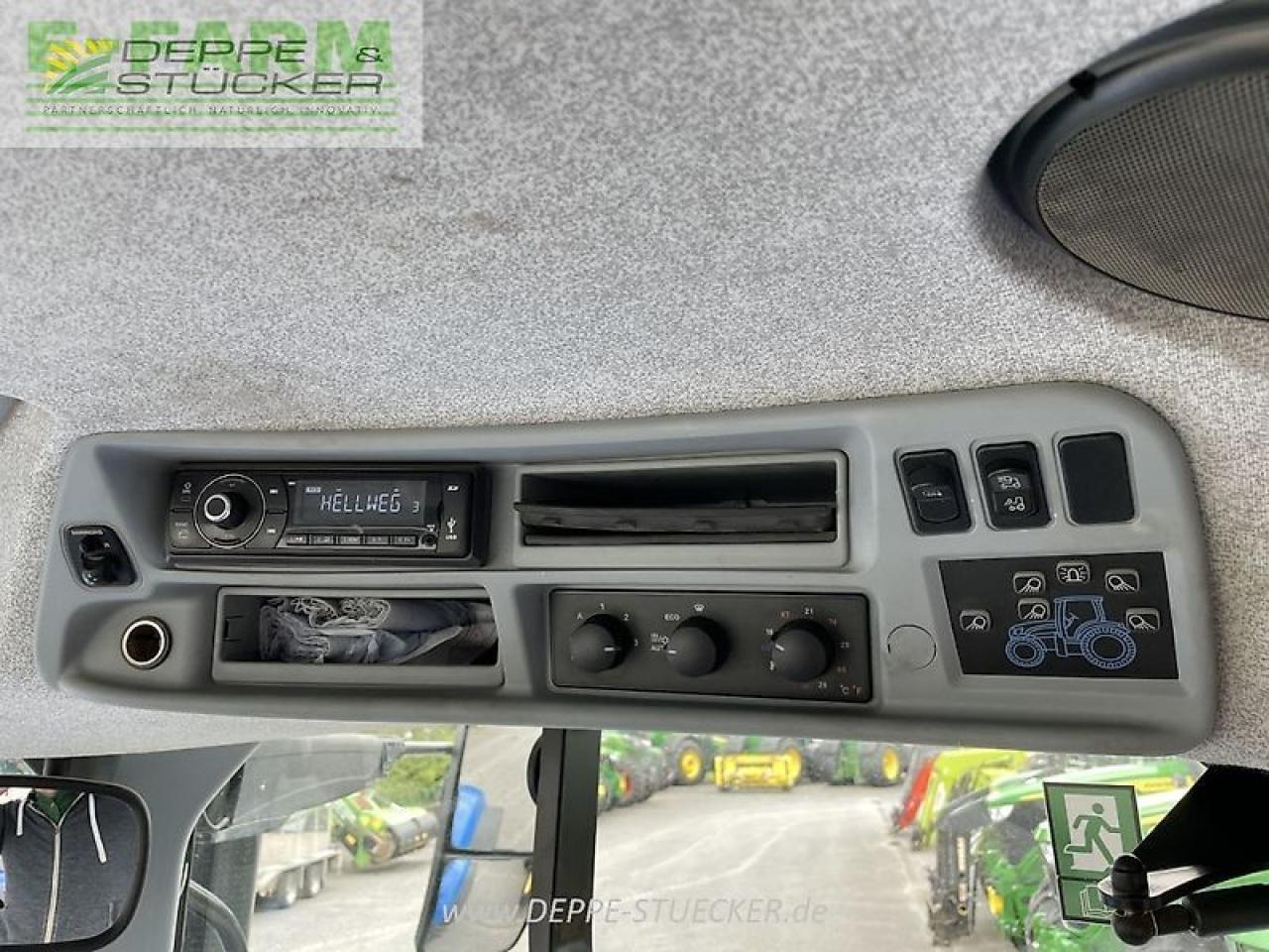 New Holland t7.230 - Traktor: slika New Holland t7.230 - Traktor New Holland t7.230 - Traktor: slika New Holland t7.230 - Traktor