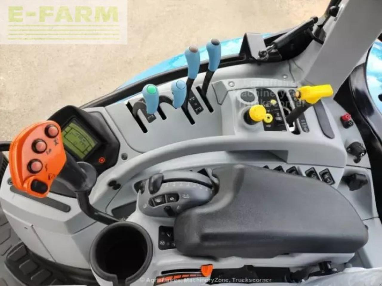 New Holland t7 230 - Traktor: slika New Holland t7 230 - Traktor New Holland t7 230 - Traktor: slika New Holland t7 230 - Traktor