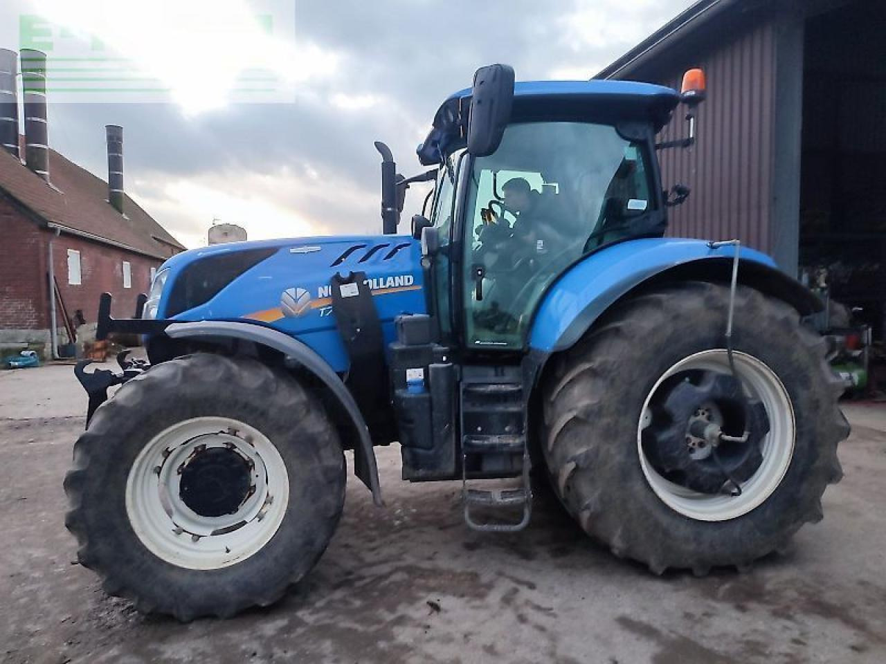 New Holland t7.230 ac - Traktor: slika New Holland t7.230 ac - Traktor New Holland t7.230 ac - Traktor: slika New Holland t7.230 ac - Traktor
