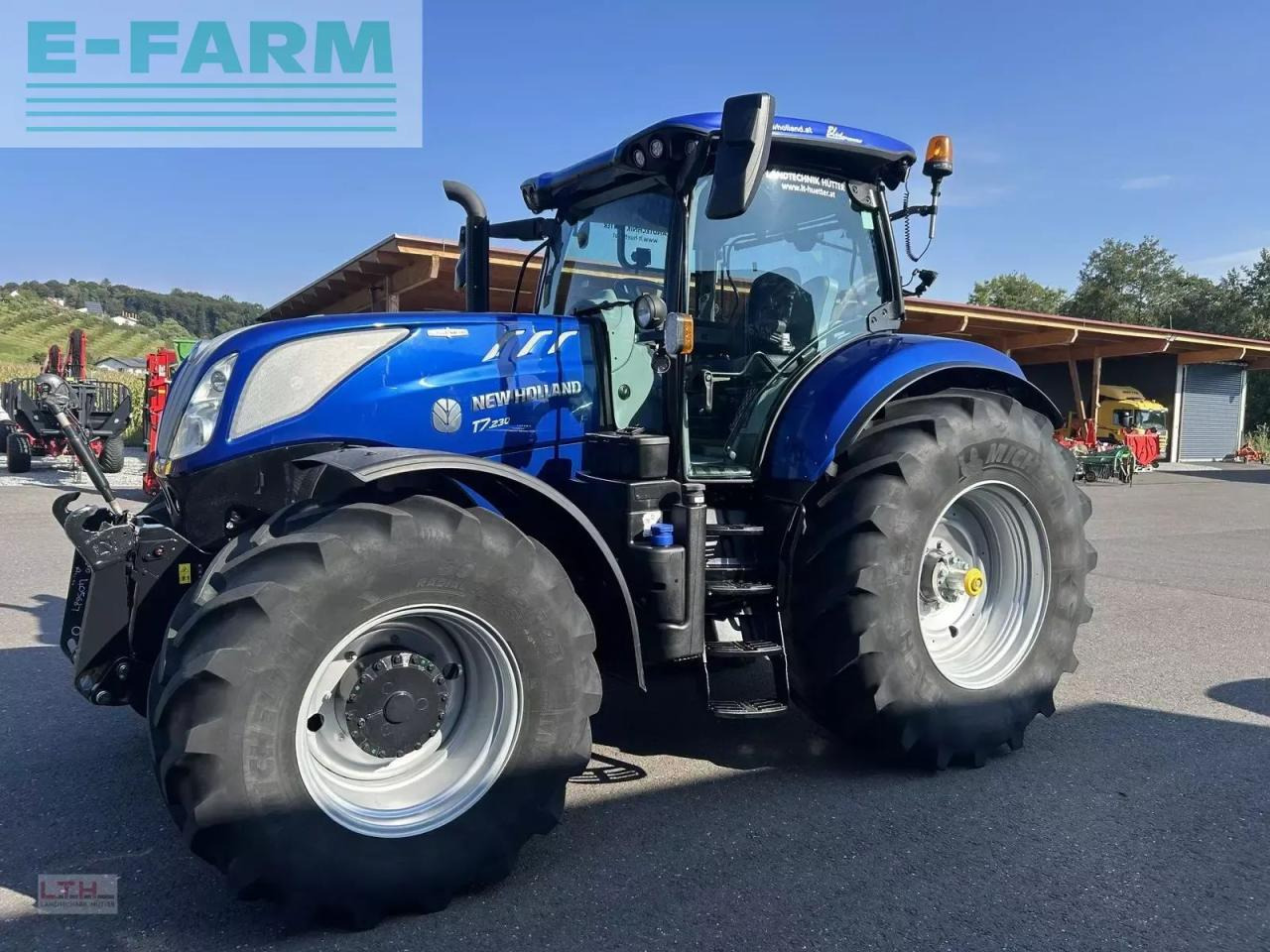 New Holland t7.230 plm auto command - Traktor: slika New Holland t7.230 plm auto command - Traktor New Holland t7.230 plm auto command - Traktor: slika New Holland t7.230 plm auto command - Traktor