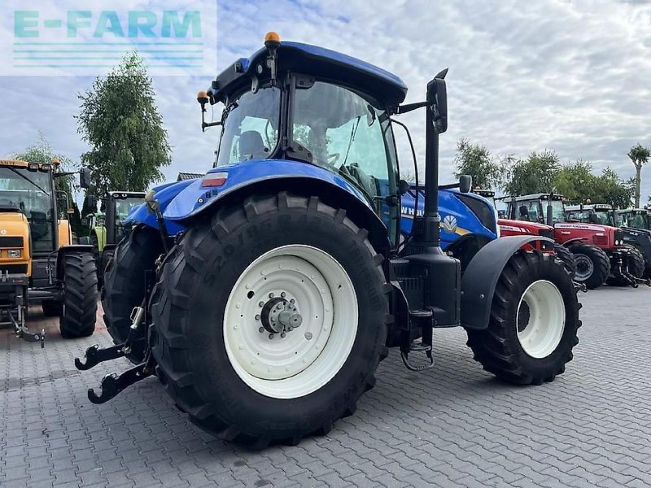 New Holland t7.230 power command - Traktor: slika New Holland t7.230 power command - Traktor New Holland t7.230 power command - Traktor: slika New Holland t7.230 power command - Traktor
