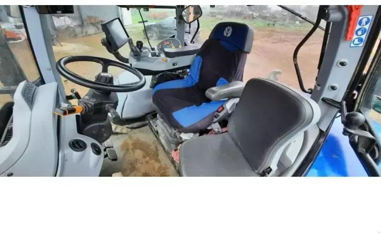 Traktor New Holland t7-230pc-sw: slika Traktor New Holland t7-230pc-sw Traktor New Holland t7-230pc-sw: slika Traktor New Holland t7-230pc-sw