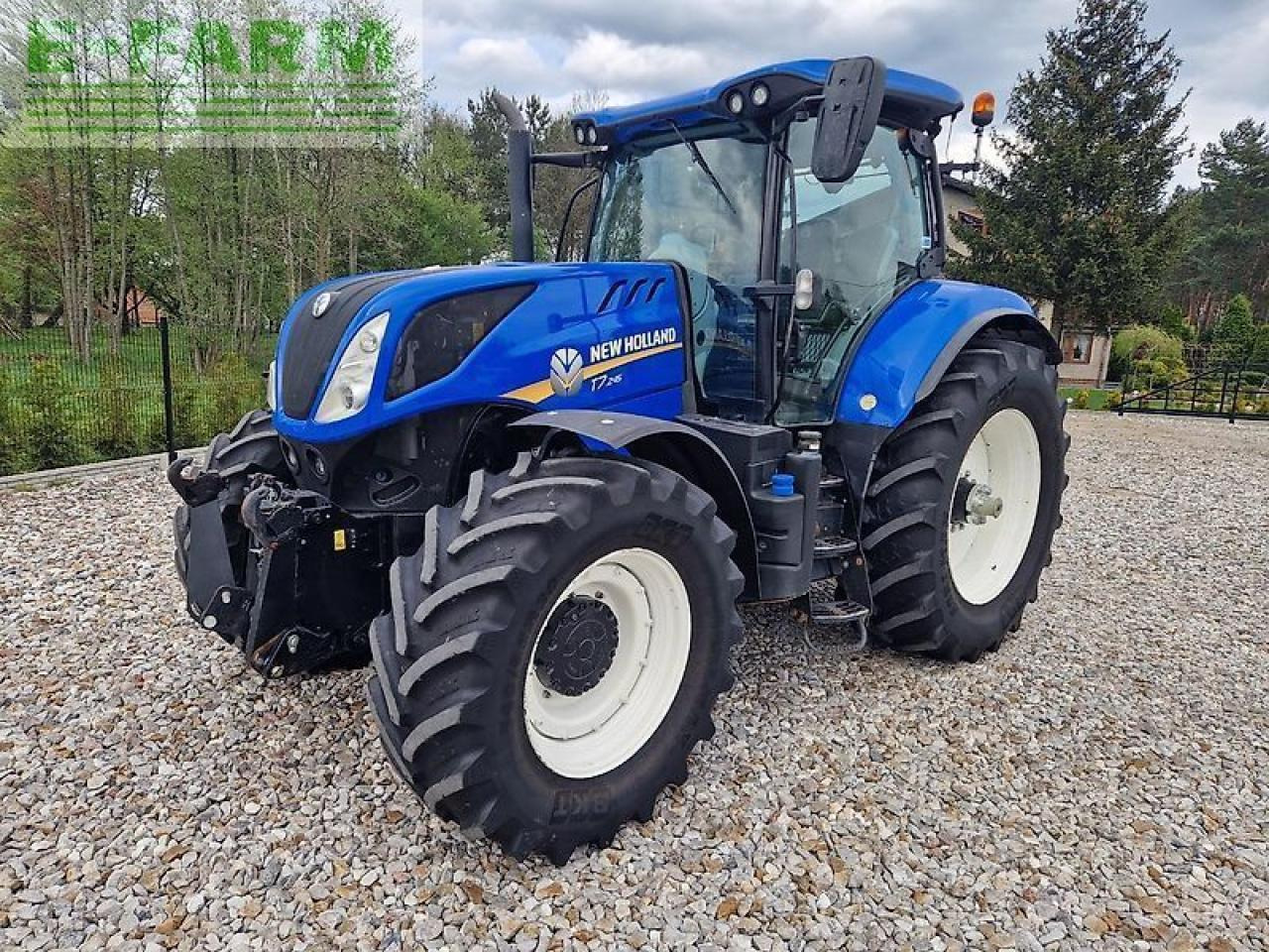 New Holland t7.245 - Traktor: slika New Holland t7.245 - Traktor New Holland t7.245 - Traktor: slika New Holland t7.245 - Traktor