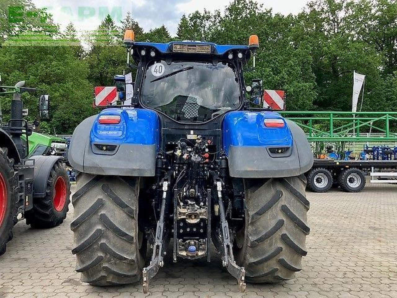 New Holland t7.250 - Traktor: slika New Holland t7.250 - Traktor New Holland t7.250 - Traktor: slika New Holland t7.250 - Traktor