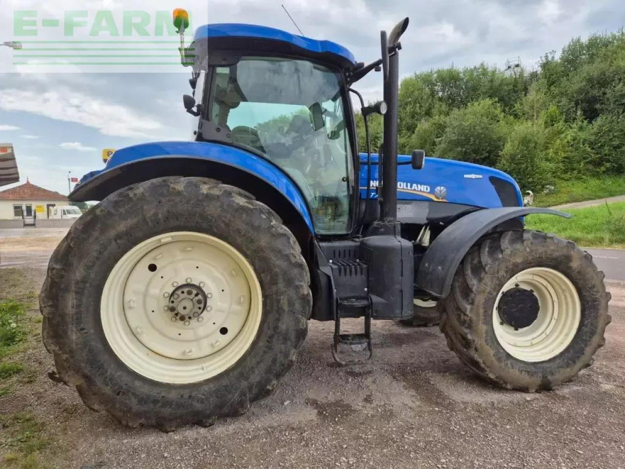 New Holland t7.250 ac - Traktor: slika New Holland t7.250 ac - Traktor New Holland t7.250 ac - Traktor: slika New Holland t7.250 ac - Traktor