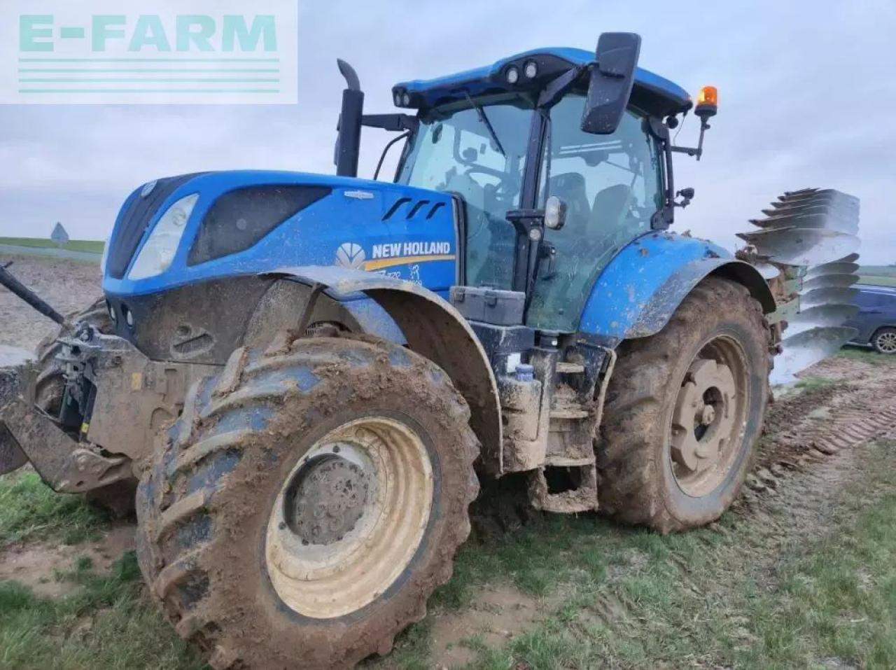 New Holland t7.270 ac - Traktor: slika New Holland t7.270 ac - Traktor New Holland t7.270 ac - Traktor: slika New Holland t7.270 ac - Traktor