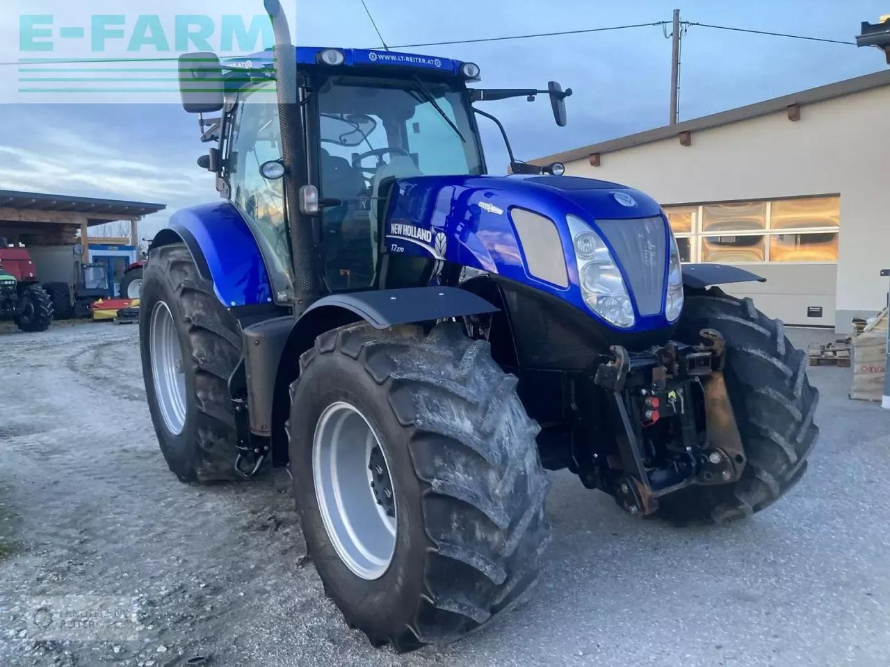 New Holland t7.270 auto command bluepower - Traktor: slika New Holland t7.270 auto command bluepower - Traktor New Holland t7.270 auto command bluepower - Traktor: slika New Holland t7.270 auto command bluepower - Traktor